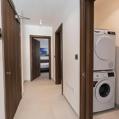 Vista Premium Maltese Hideaway - By Hostmt Gharghur