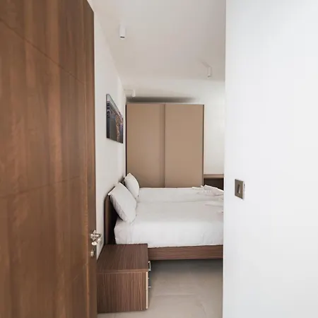 Vista Premium Maltese Hideaway - By Hostmt