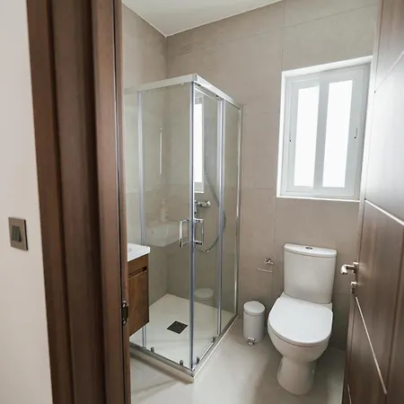 Vista Premium Maltese Hideaway - By Hostmt Apartament