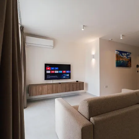 Vista Premium Maltese Hideaway - By Hostmt