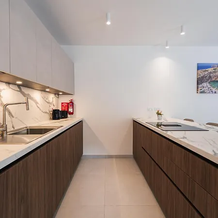 Vista Premium Maltese Hideaway - By Hostmt