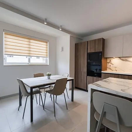 Vista Premium Maltese Hideaway - By Hostmt Apartament *