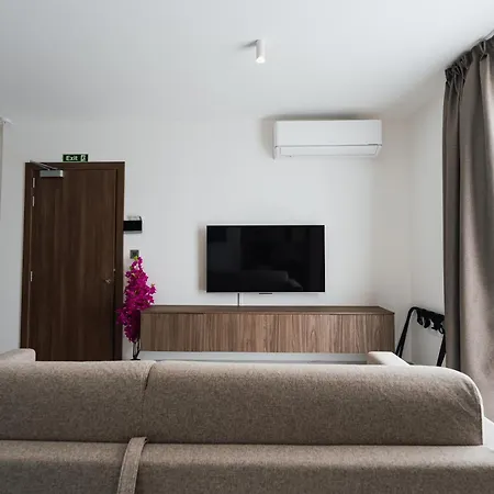 Vista Premium Maltese Hideaway - By Hostmt *