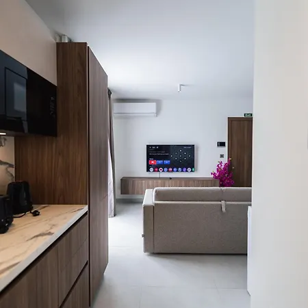Vista Premium Maltese Hideaway - By Hostmt Gharghur