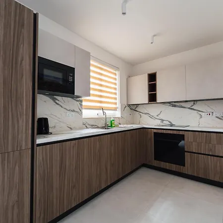 Vista Premium Maltese Hideaway - By Hostmt