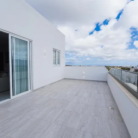 Vista Premium Maltese Hideaway - By Hostmt Gharghur