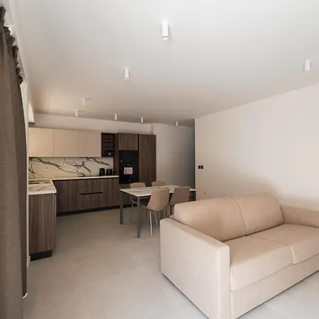 Vista Premium Maltese Hideaway - By Hostmt Lägenhet Gharghur